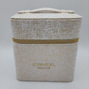CHANEL Beauté Ivory Gold Tweed Vanity Cosmetic Case with Box GWP NIB